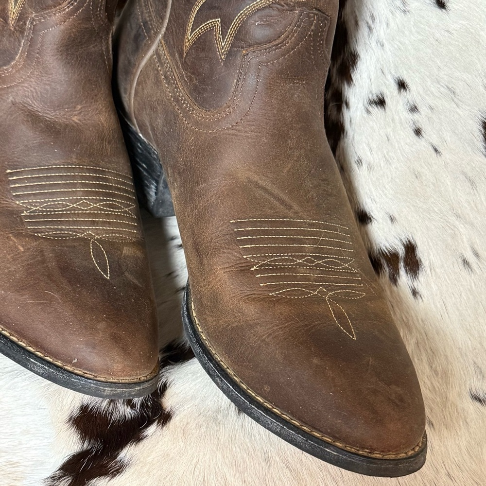 Ariat Heritage‎ Leather Round Toe Western Boots Size 8.5 T1 - Picture 2 of 9